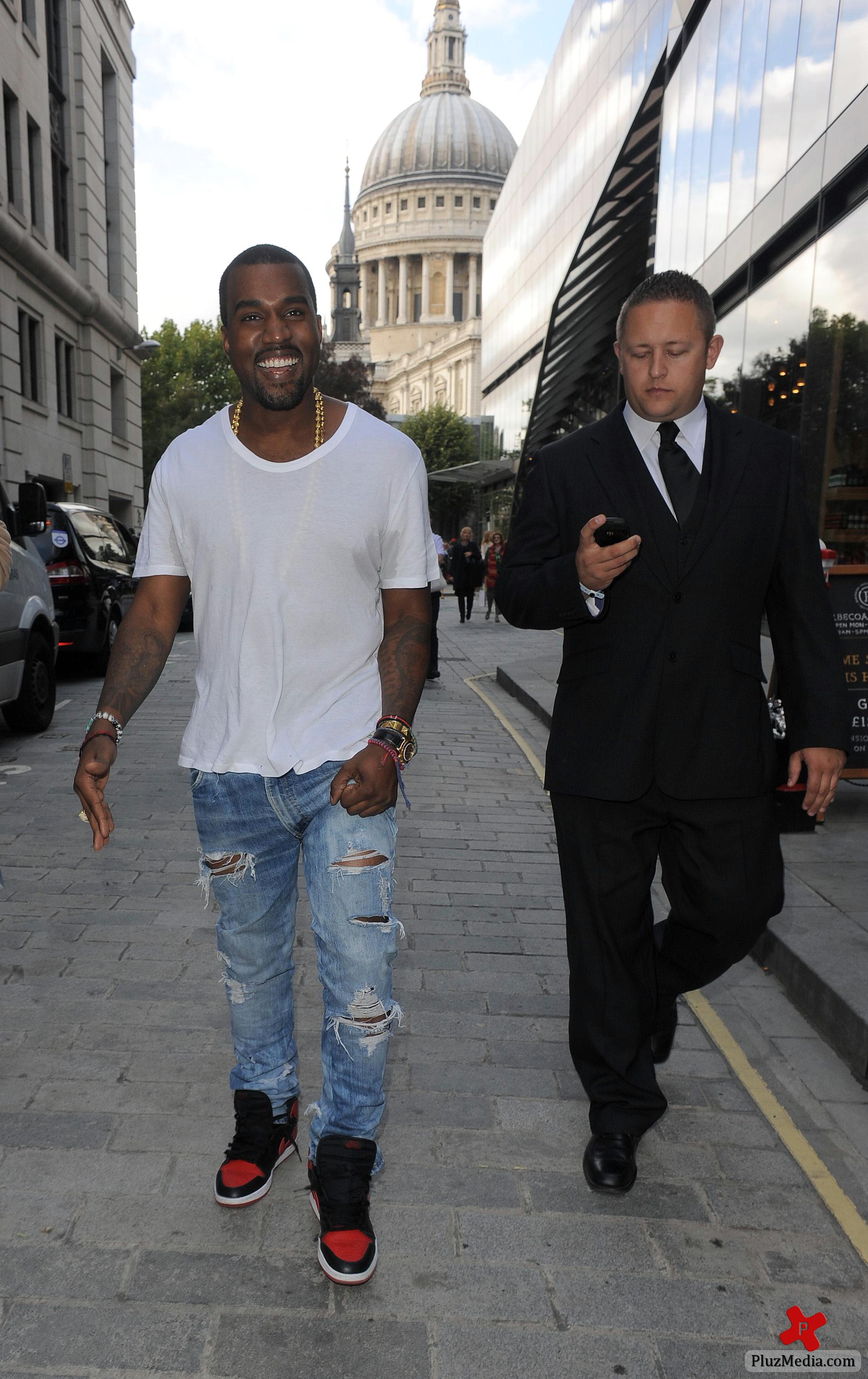 Kanye West - London Fashion Week Spring Summer 2012 - Christopher Kane - Outside | Picture 82273